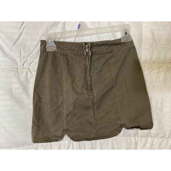 FOREVER 21 ARMY GREEN MINI SKIRT WOMENS JUNIORS SIZE SMALL 1/3 S - Picture 2 of 2